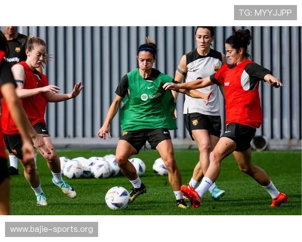 巴萨女足连轰两记十分角任意球展现绝对统治力的震撼精彩夜晚之战